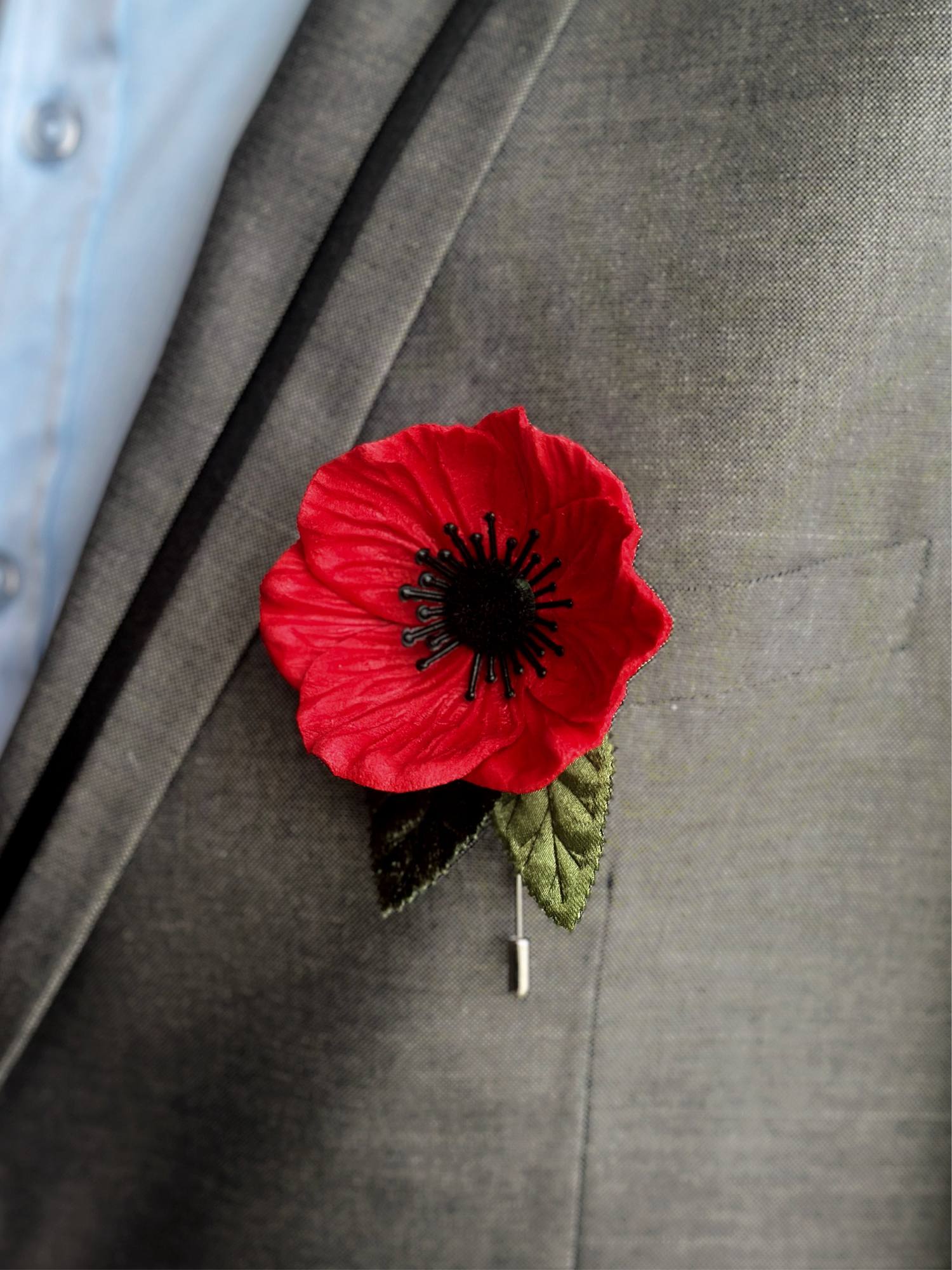 Red Poppy Lapel Pin - Masquerade Store