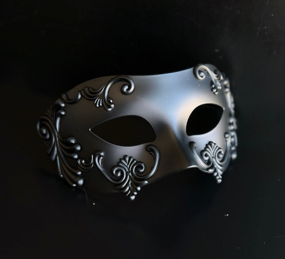Roman Mask - Black