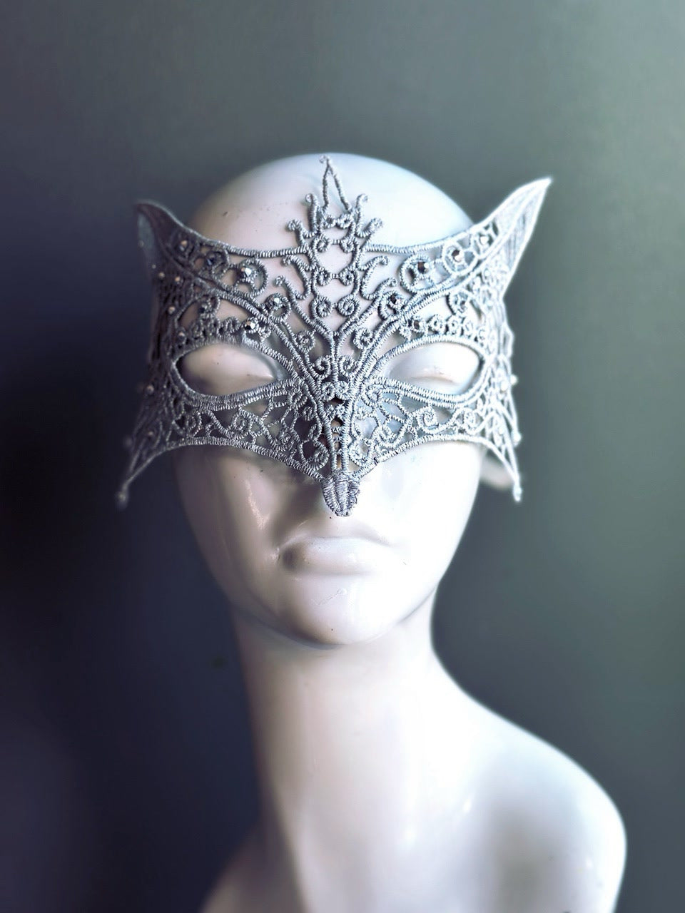 Fox Lace - Silver Metallic