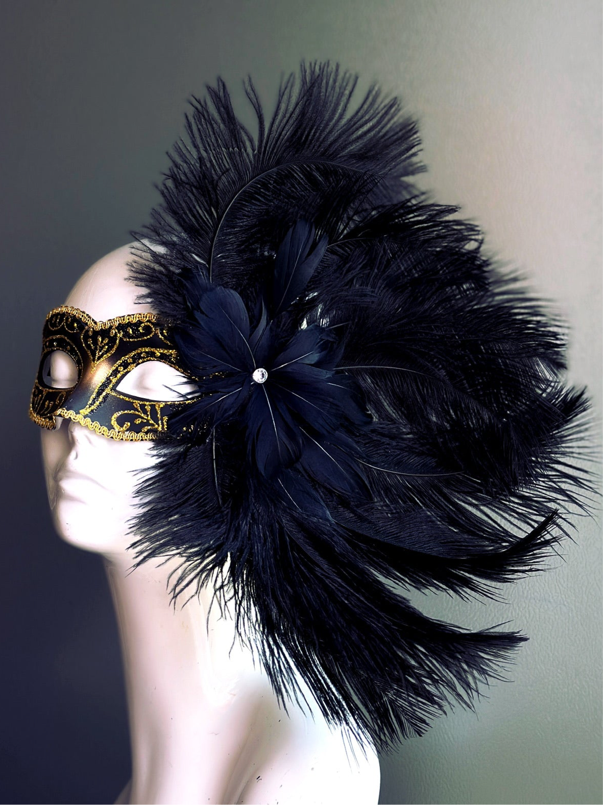 Feather Daze Mask - Black/Gold