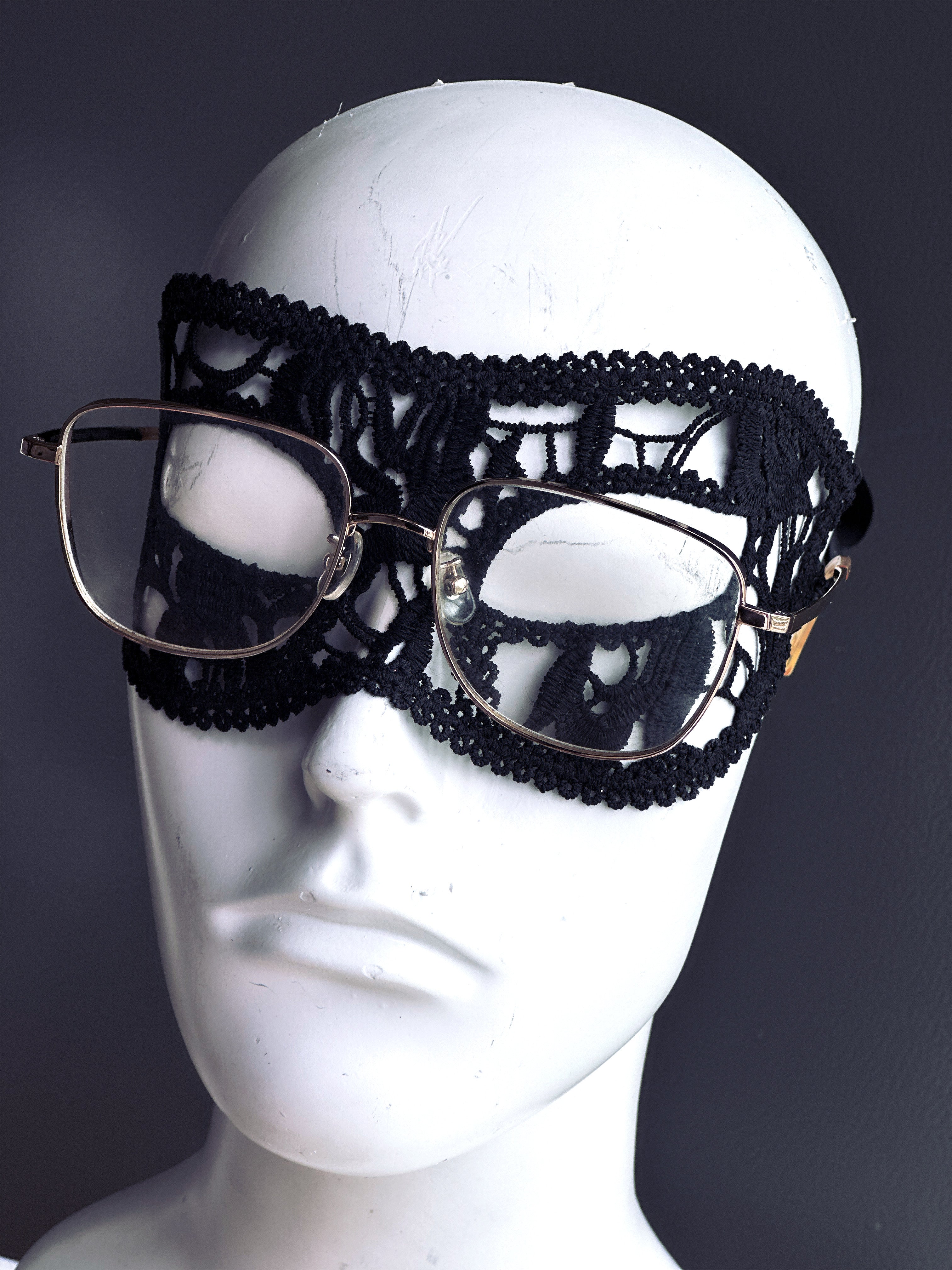 Lace Eyeglass Mask - Black