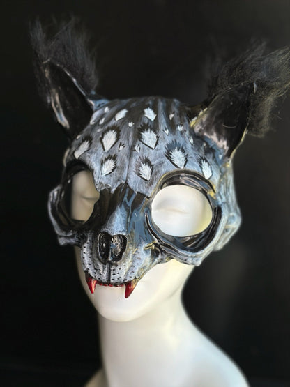 Shadow Fang Mask - Midnight Lynx