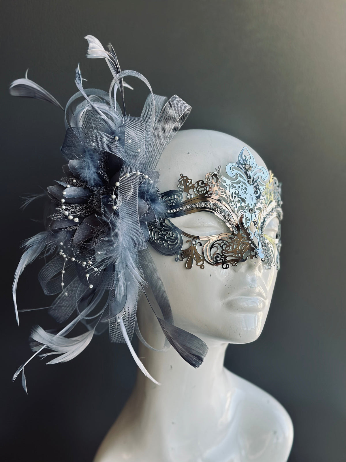 Silver Masquerade Mask For Women With Feathers – Masquerade Store