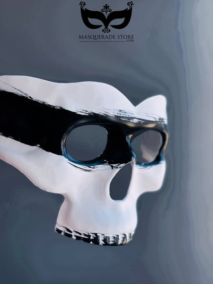 Phantom Skull - Black and White