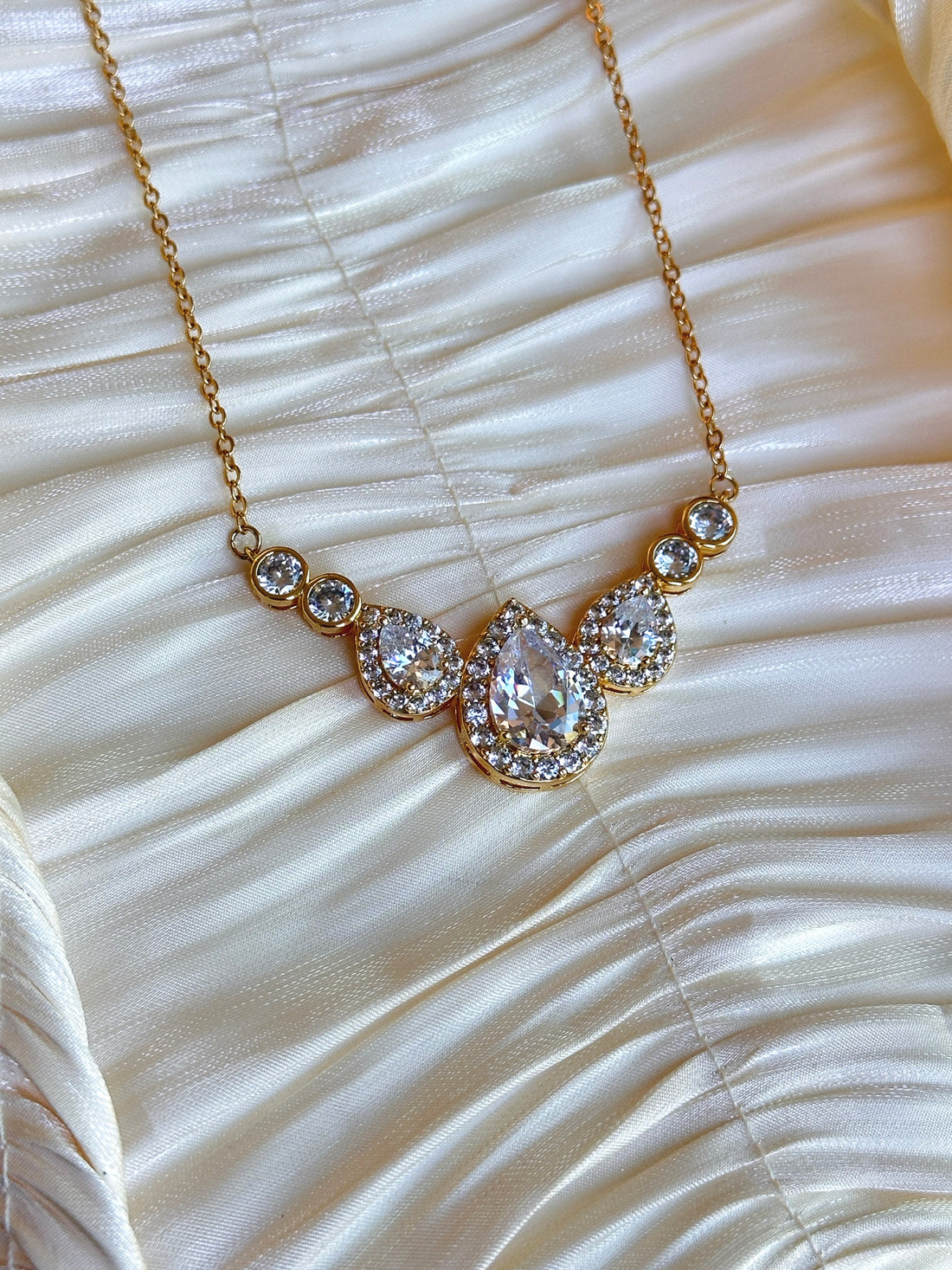 ELYSIAN - NECKLACE (GOLD)