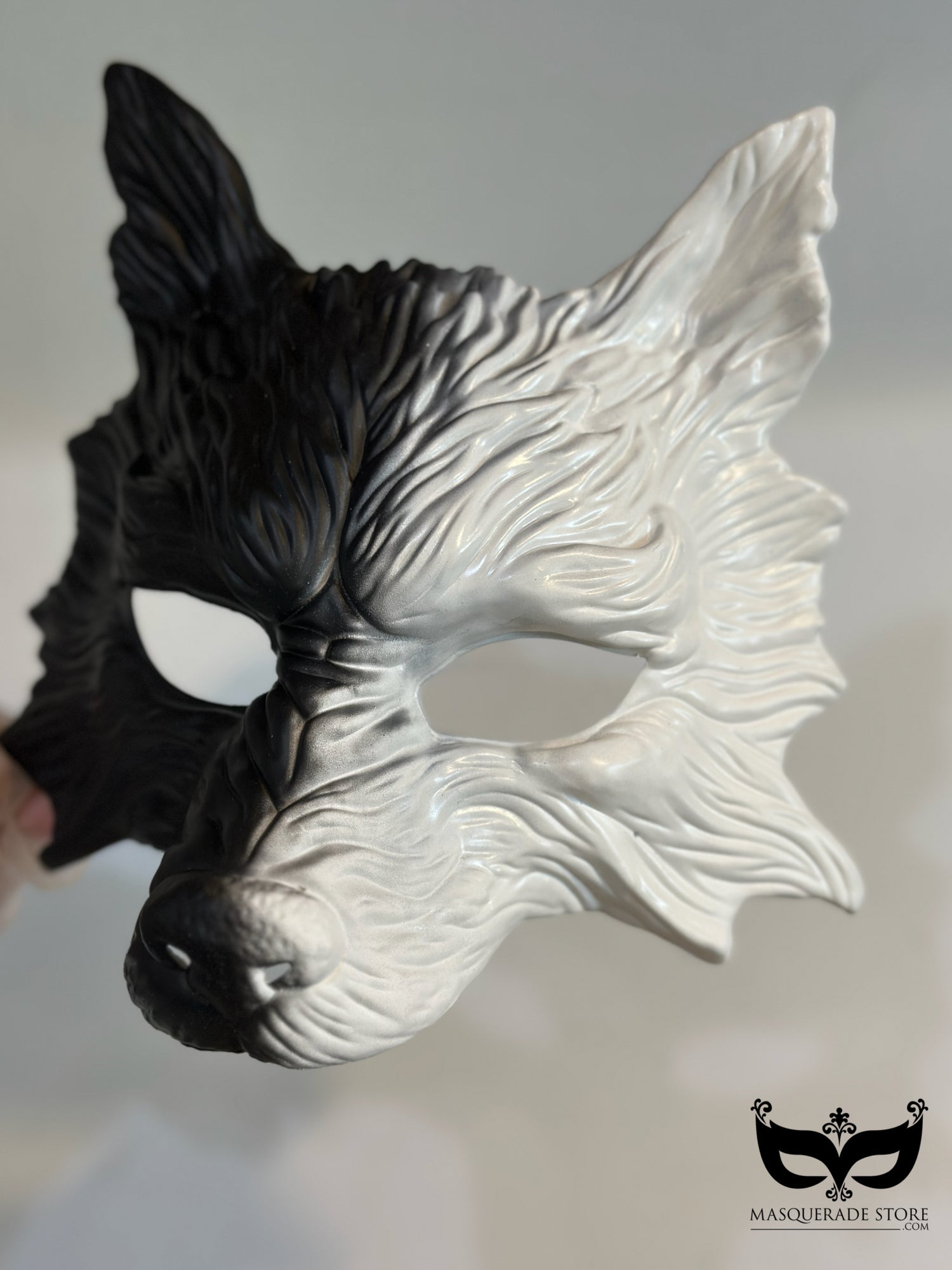 Lunar Fang Wolf Mask