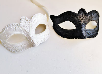 Venetian Wedding Pair - Black/White