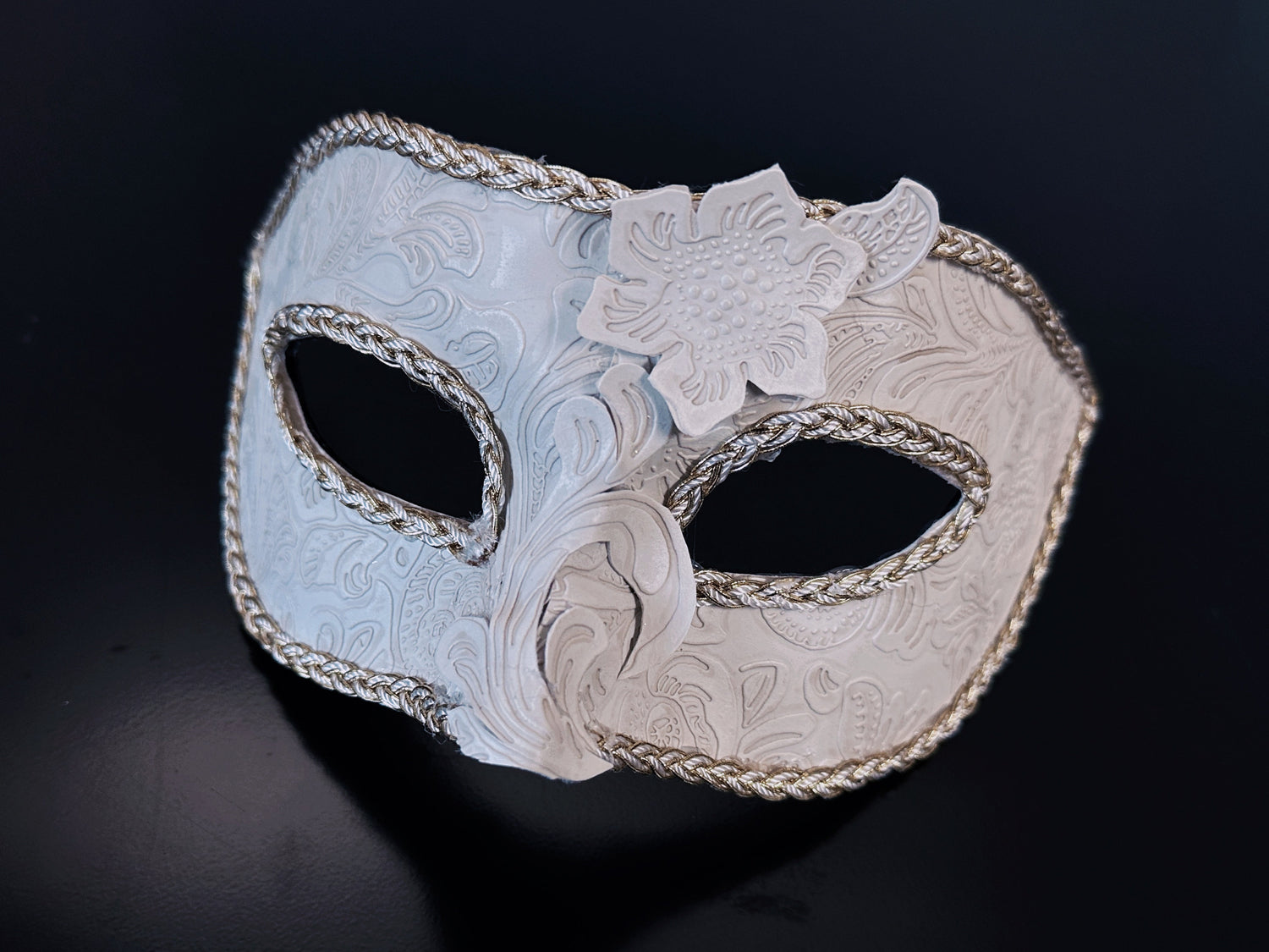 Baroque Masquerade Mask For Men - Ivory/Gold