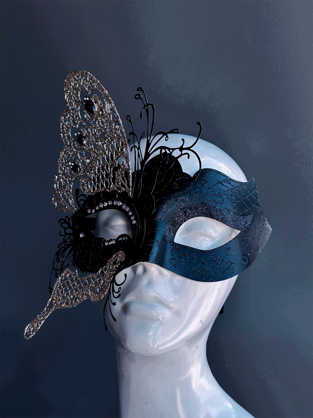 Luxury Butterfly Mask - Black/Silver