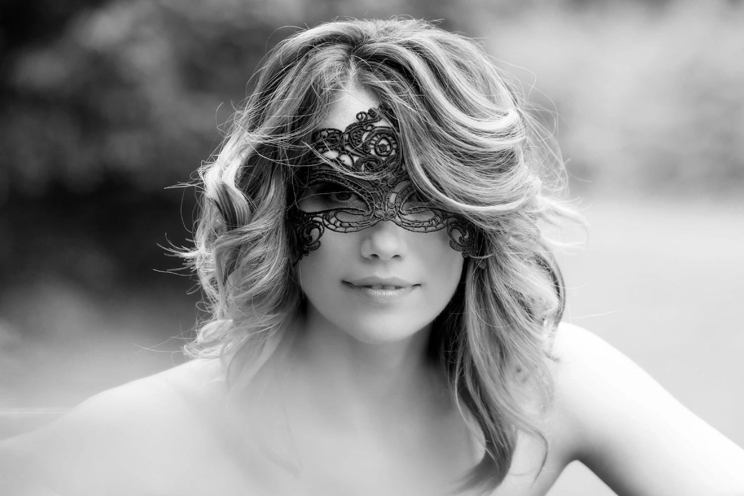 Nina Lace Mask - Black