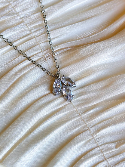 LAUREL GAZE - NECKLACE (SILVER)
