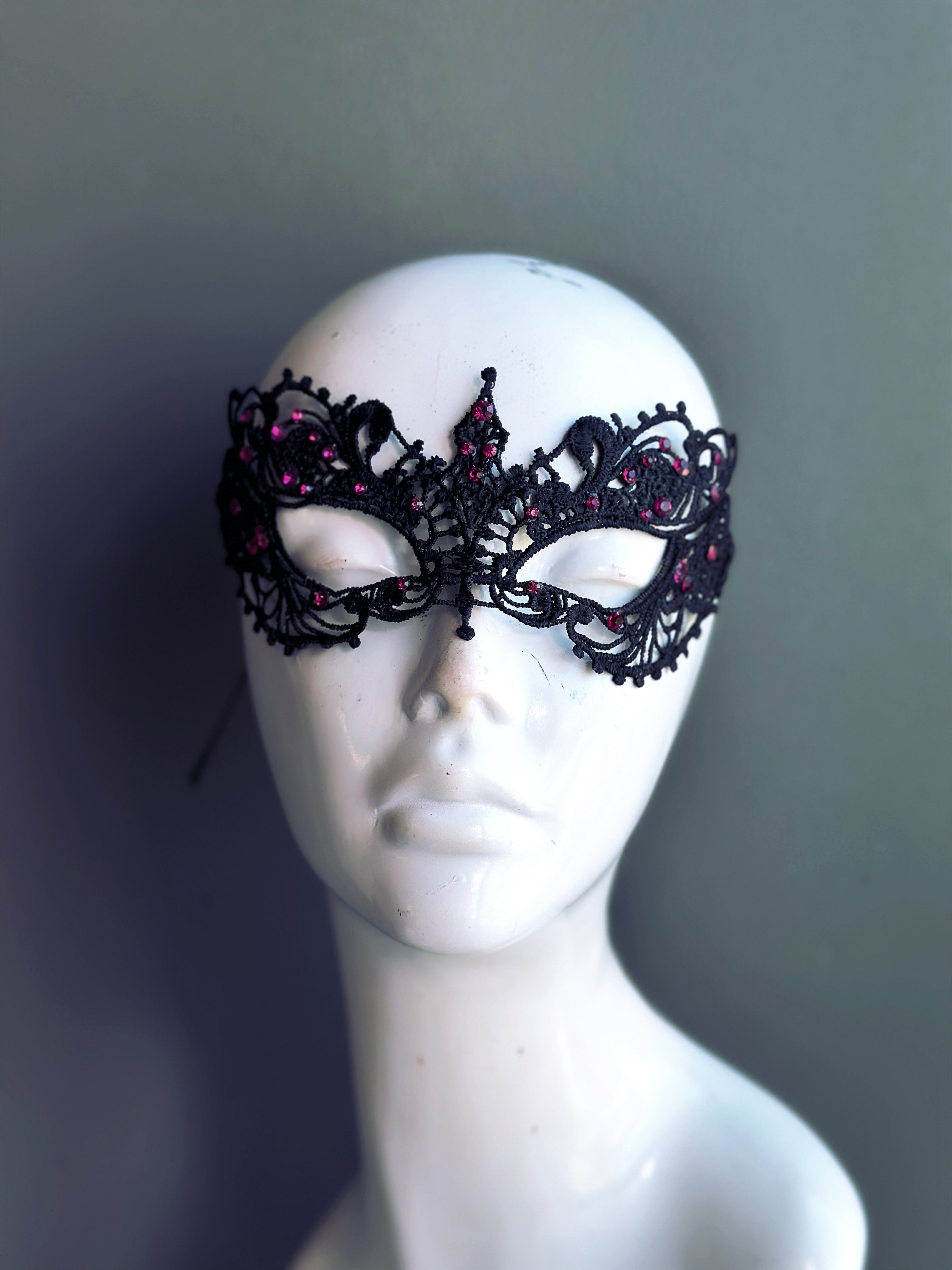 Ana Lace Mask - Black