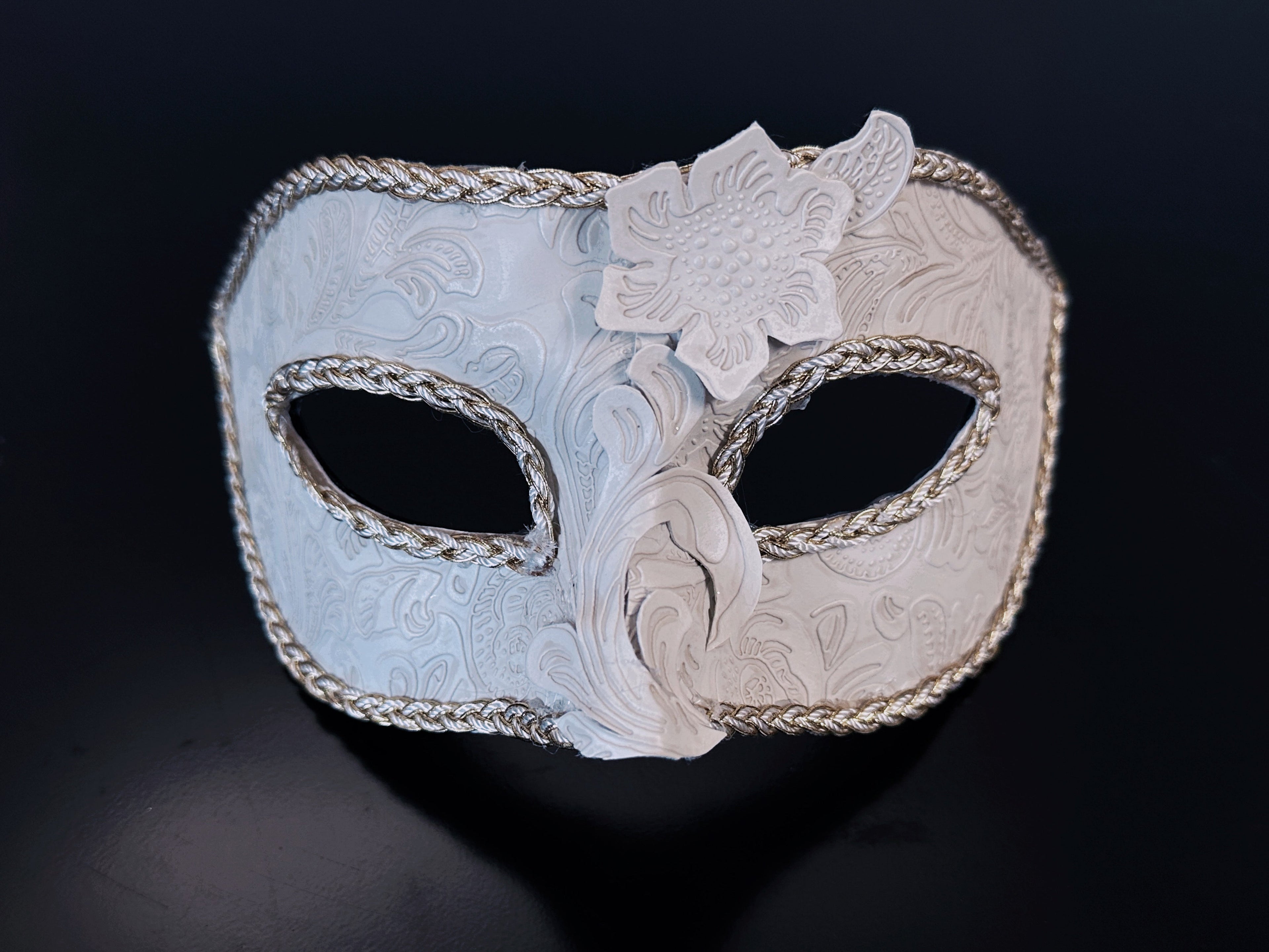 Baroque Masquerade Mask For Men - Ivory/Gold