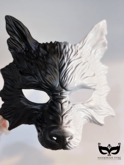 Lunar Fang Wolf Mask