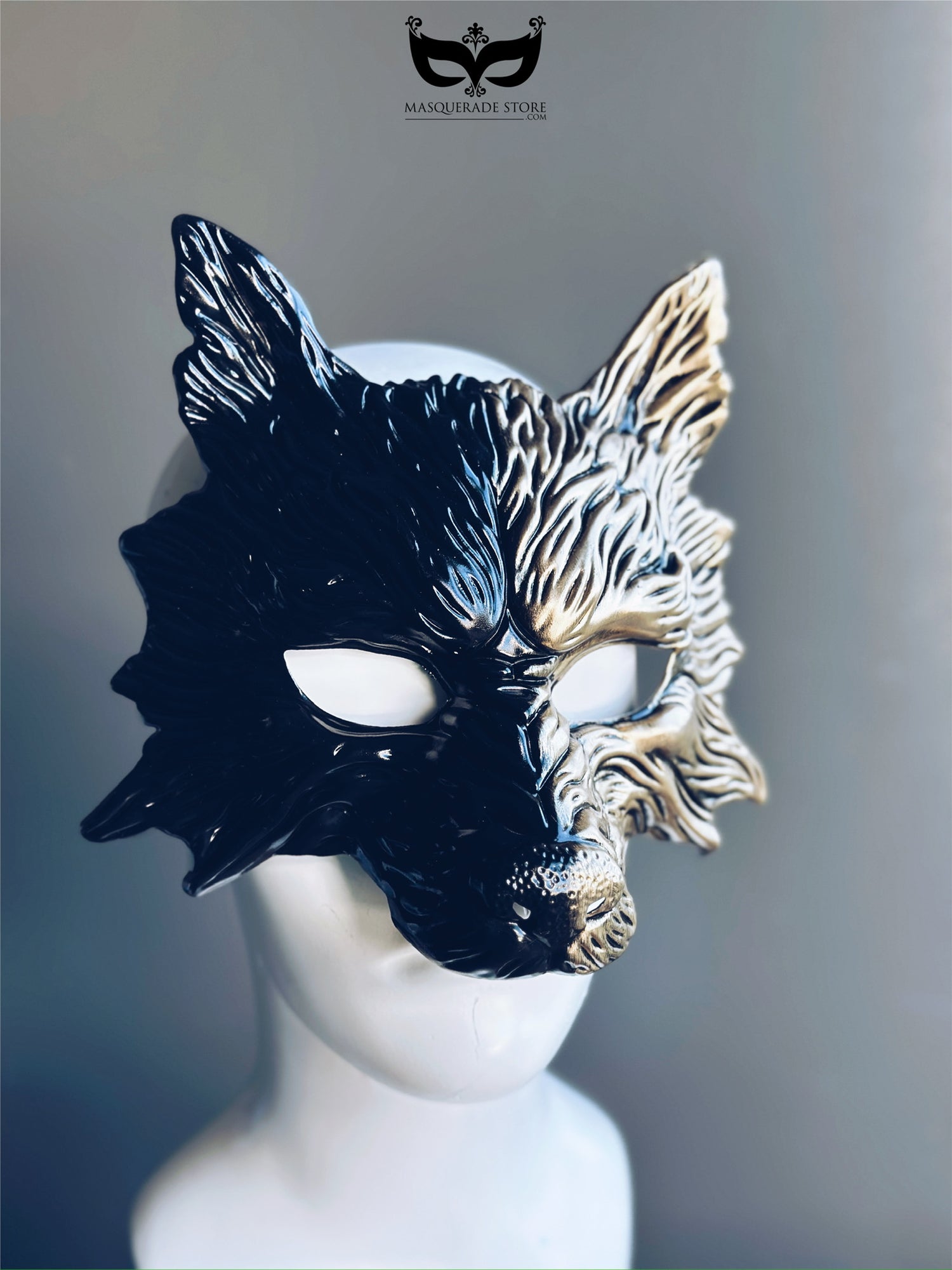 Lunar Divide – Wolf Masquerade Mask