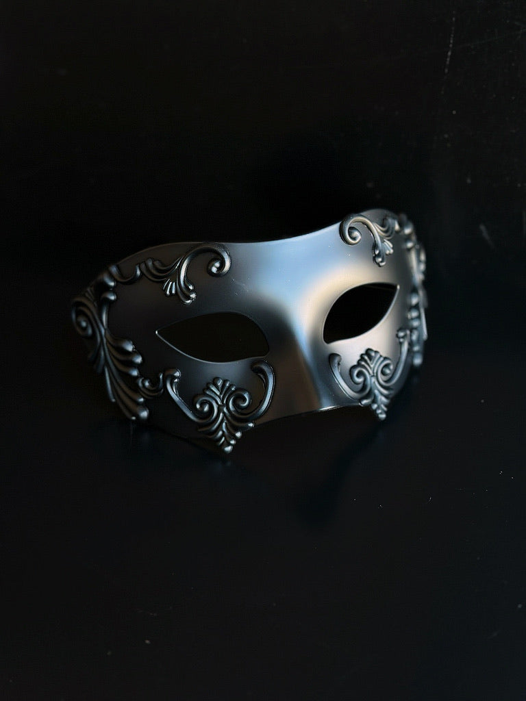 Roman Mask - Black
