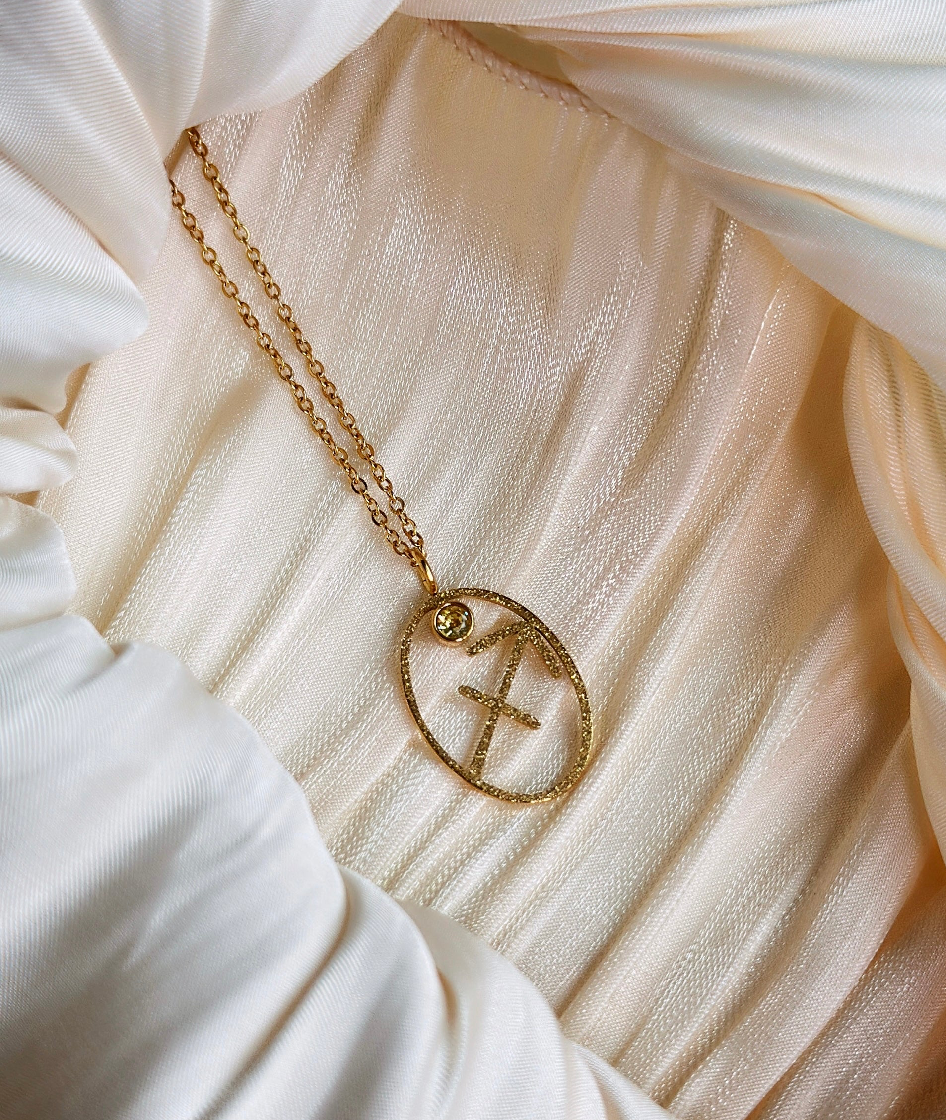 Sagittarius - Zodiac Necklace (Gold)