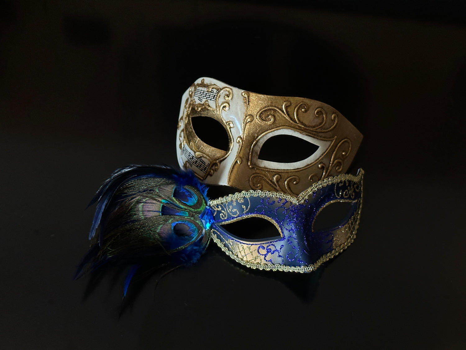 Blue and gold masquerade couple&