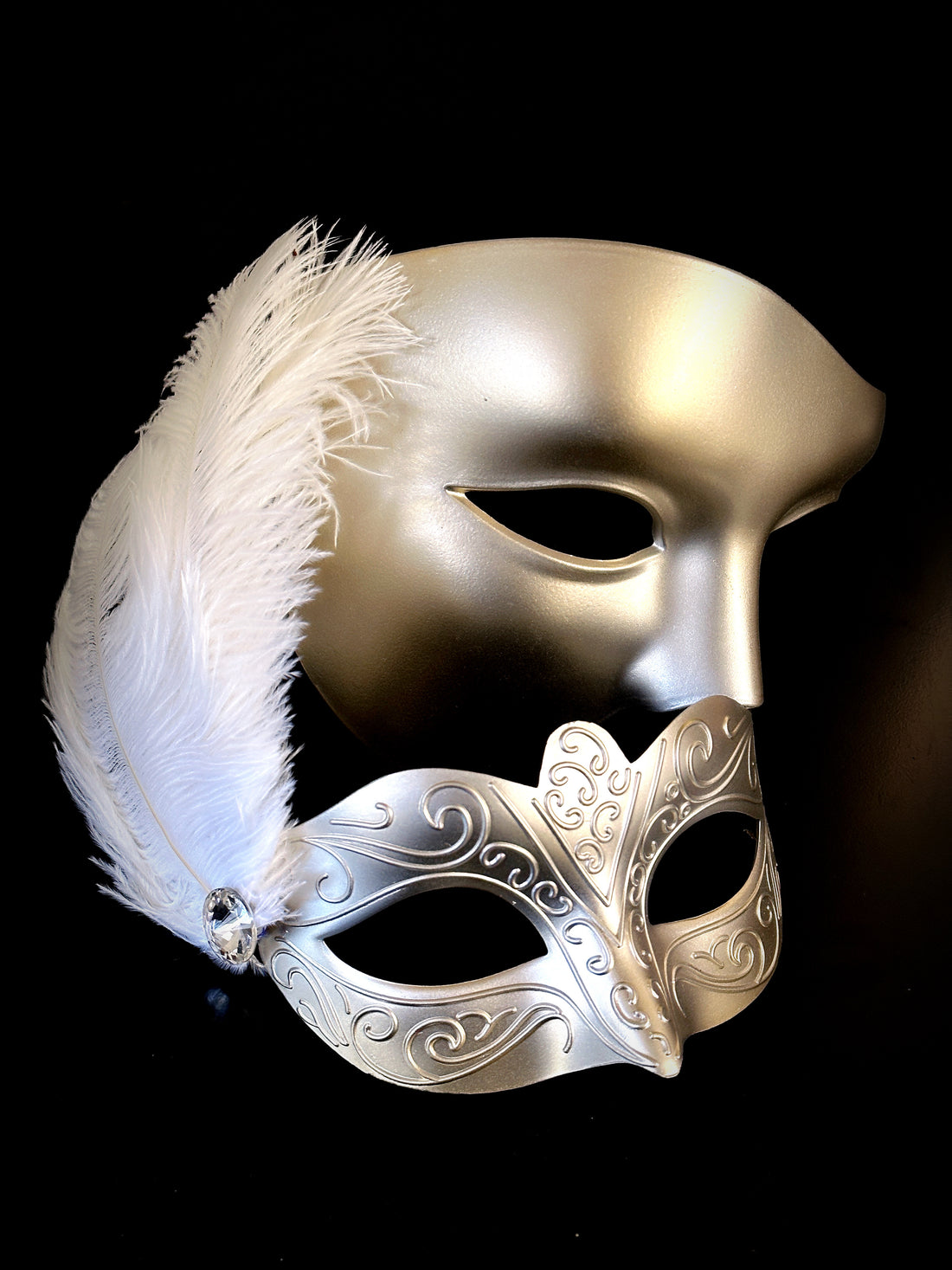Couples champagne masquerade mask set for sale.