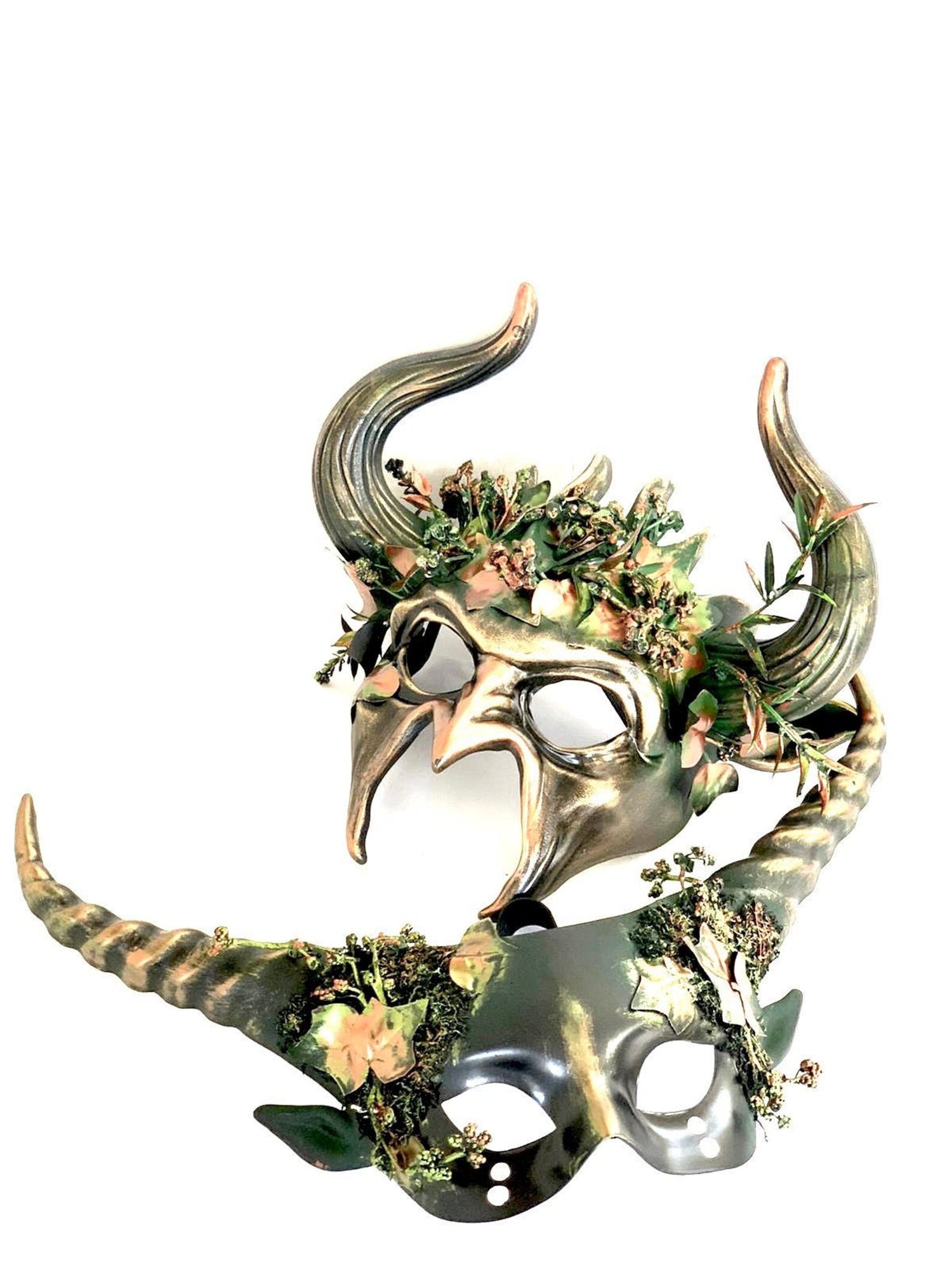 Couples masquerade mask horn set in a blend of green and gold.