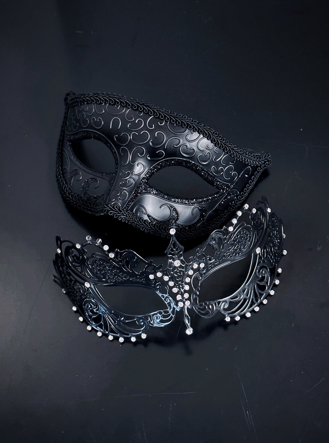 Couples masquerade mask pair in black for sale.