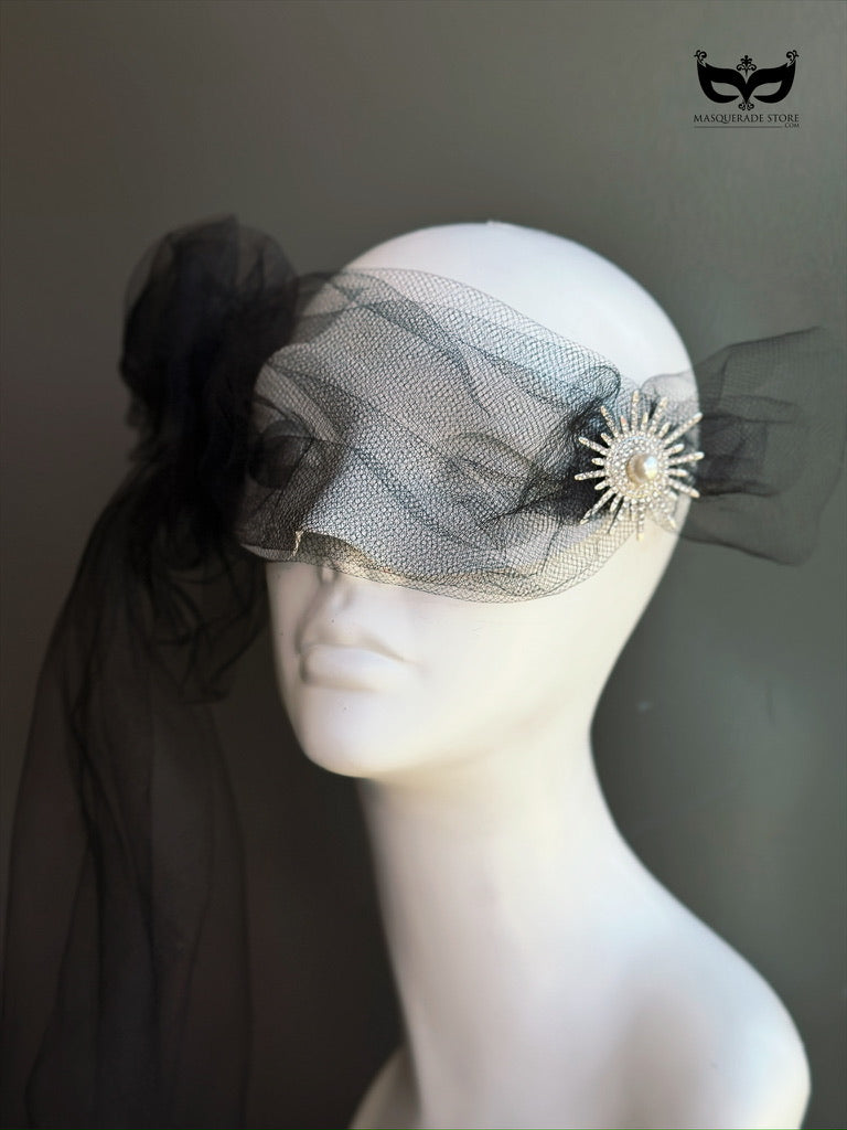 Noir Étoile Veil Mask