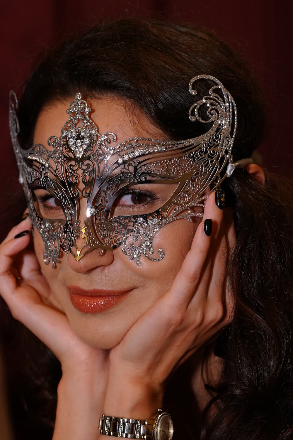 Gossip Mask with Glitter - Silver