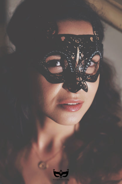 Short Ear Bunny - Black Mask