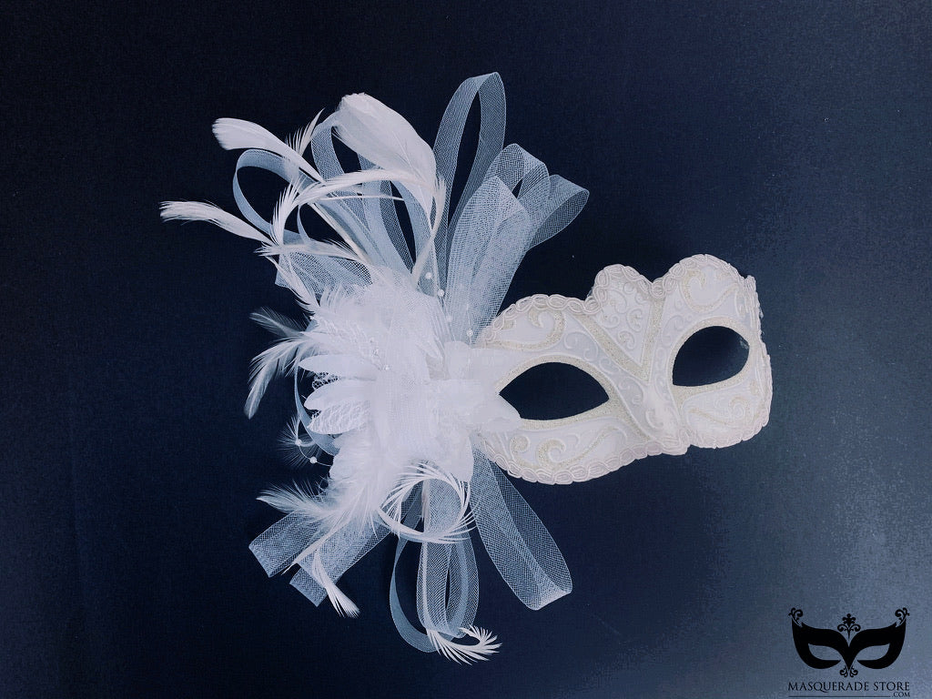 White Whisper Feathered Mask
