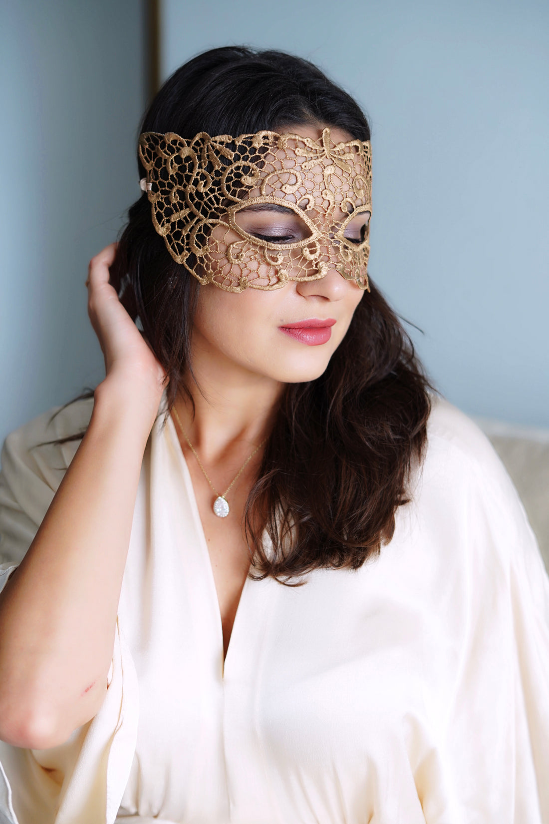 Fiona Lace Mask - Gold