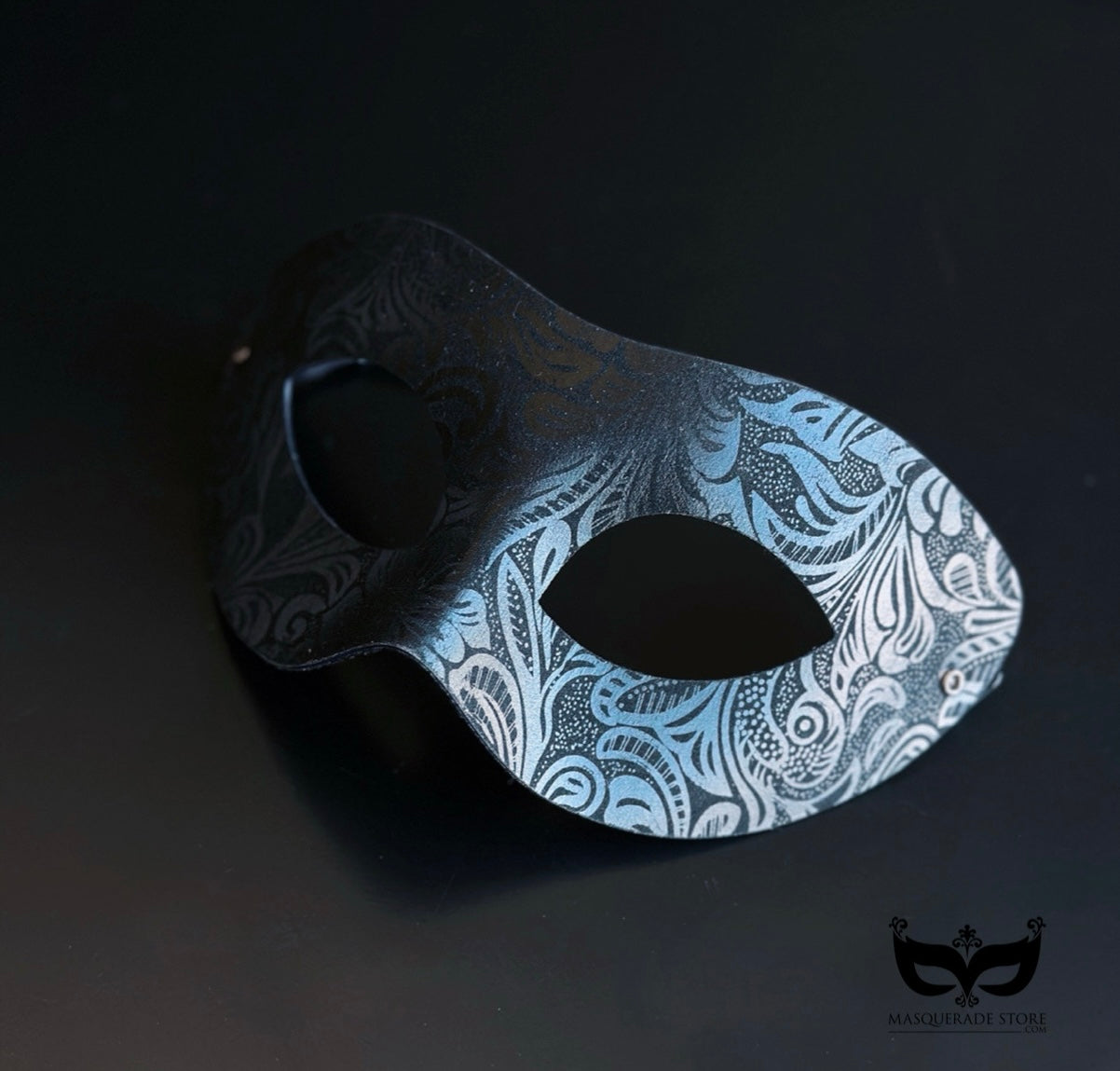 Obsidian Regent Black Mask