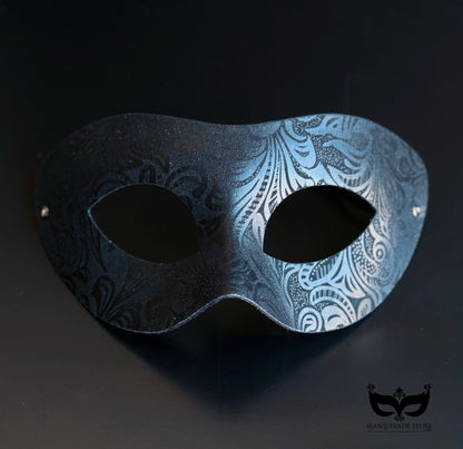 Obsidian Regent Black Mask