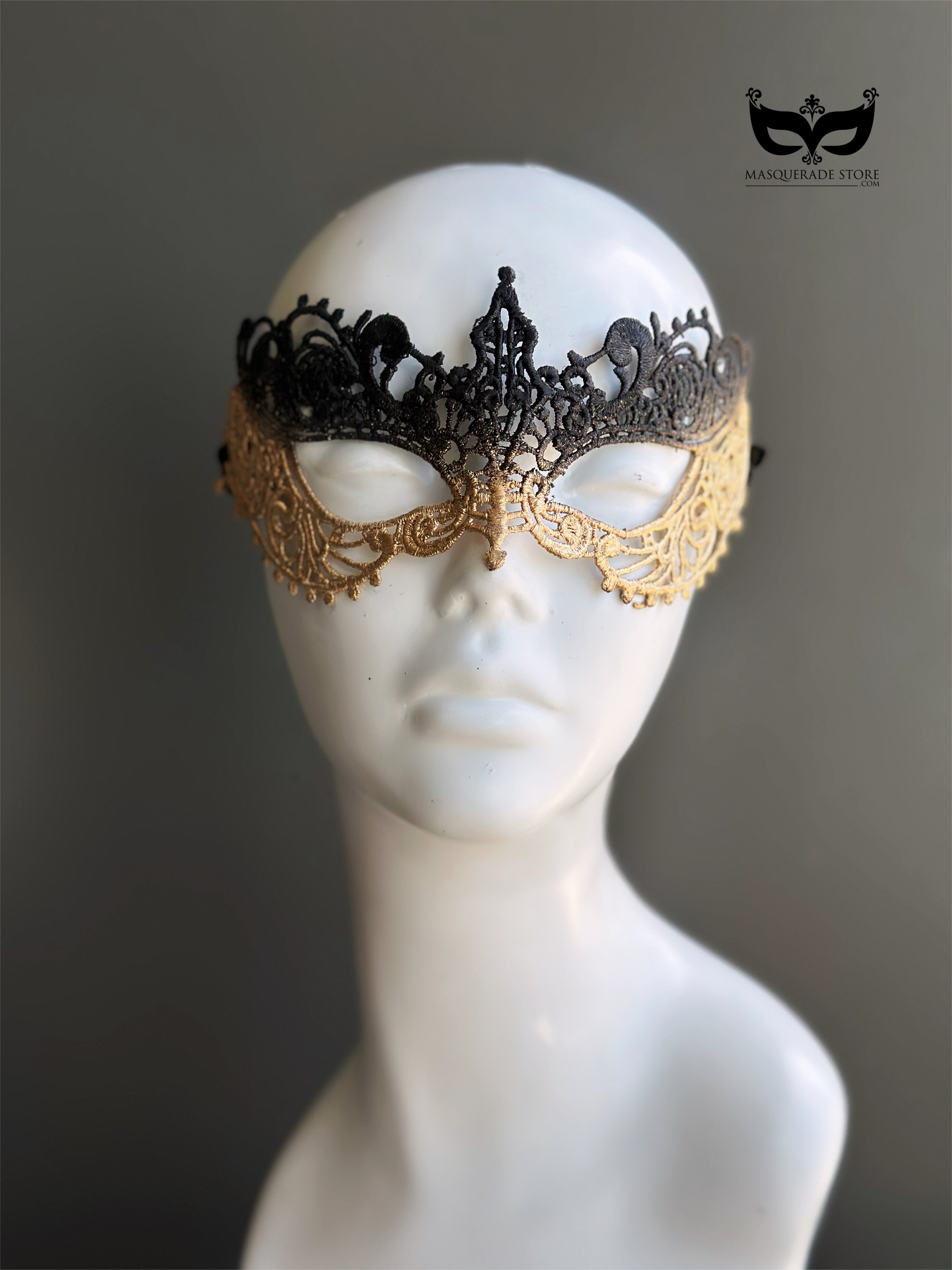 Midnight Aurelia Lace Mask