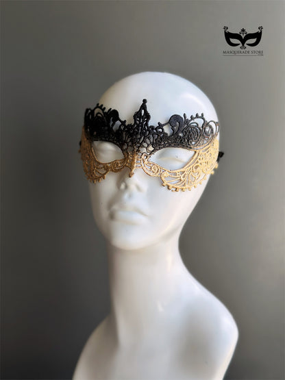 Midnight Aurelia Lace Mask