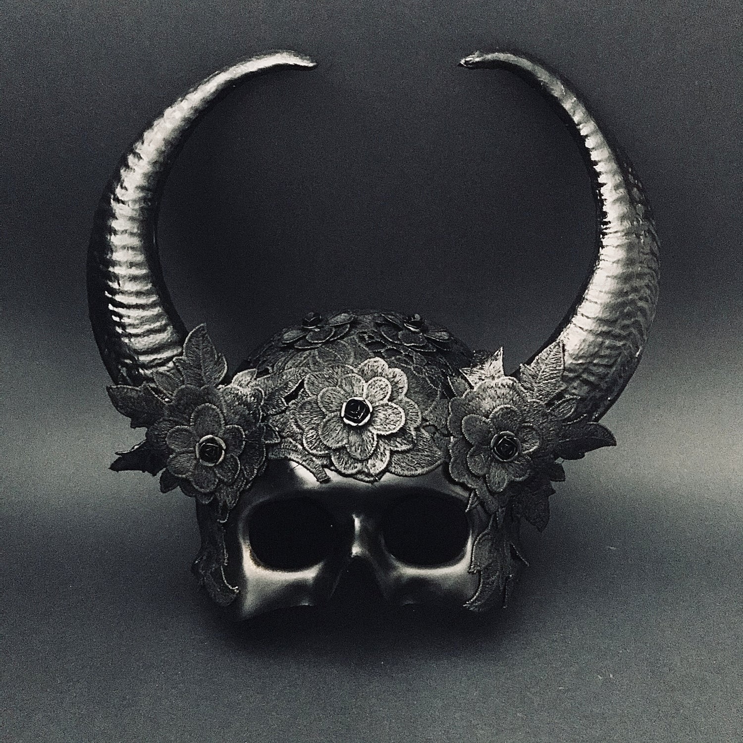 Throne of Night Masks - Black