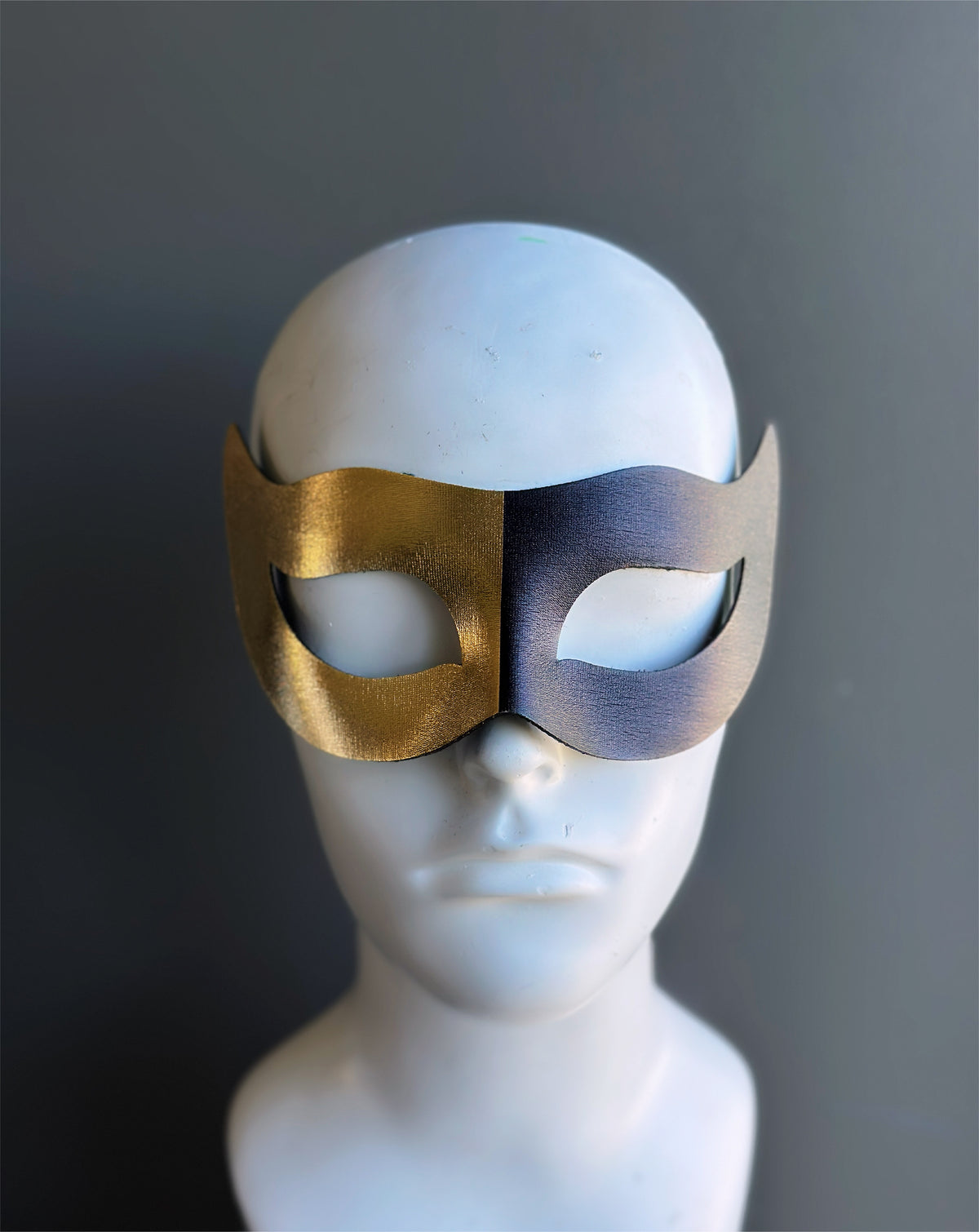 Golden Crest Masquerade Mask