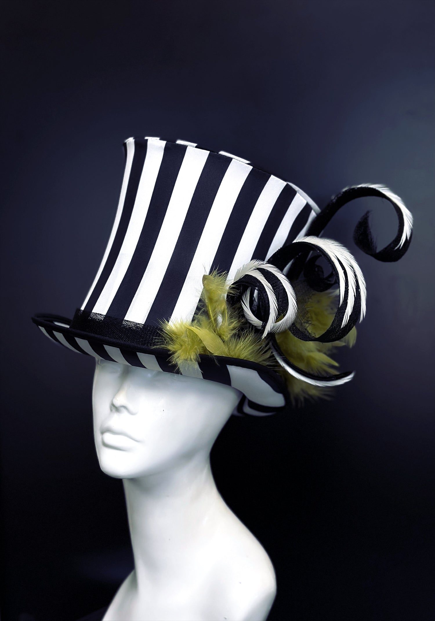 Top Hat - Curly Beetlejuice