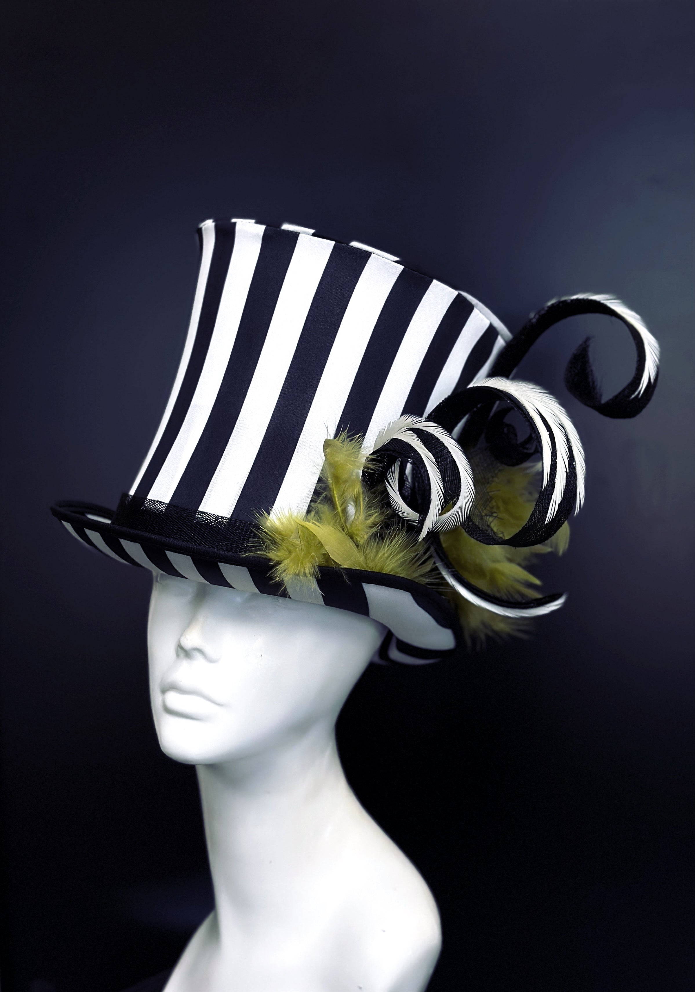 Top Hat - Curly Beetlejuice