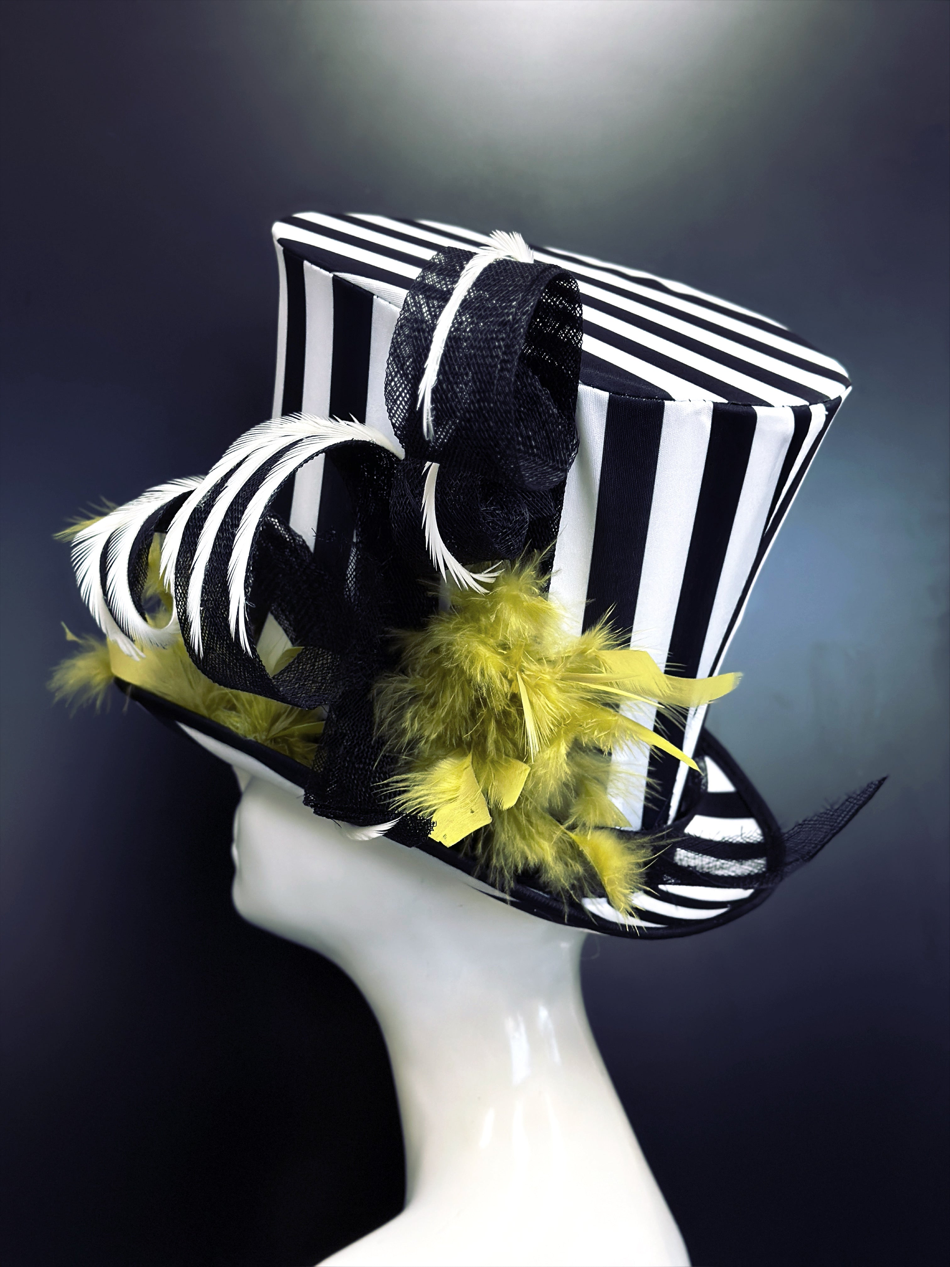 Top Hat - Curly Beetlejuice