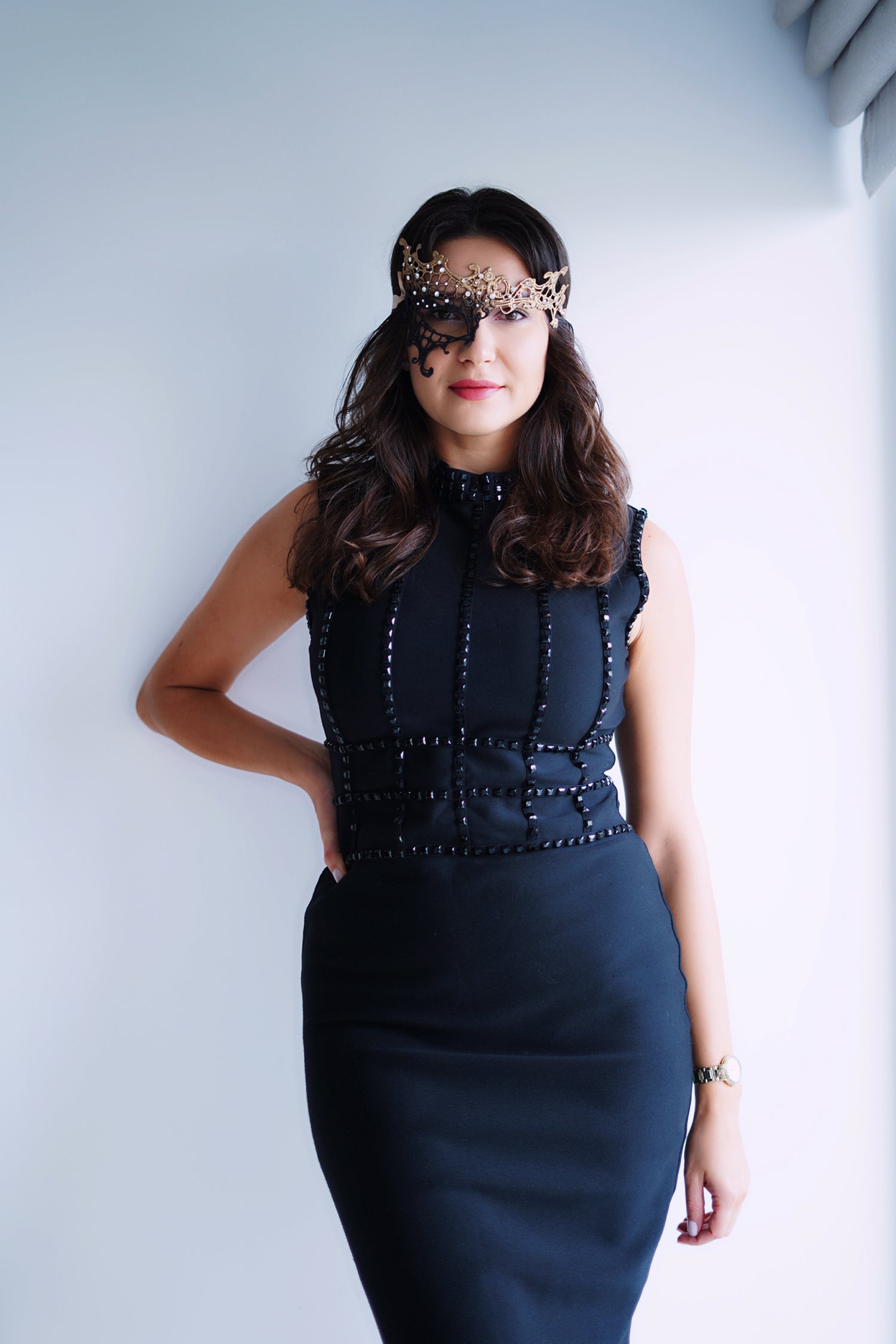 Phantom Lace Mask - Gold Ombre
