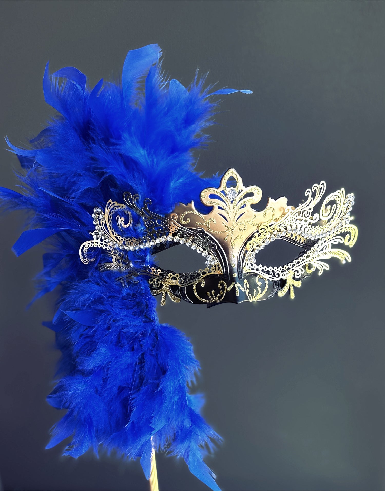 Duca Handheld Stick Feather Mask - Gold/Black