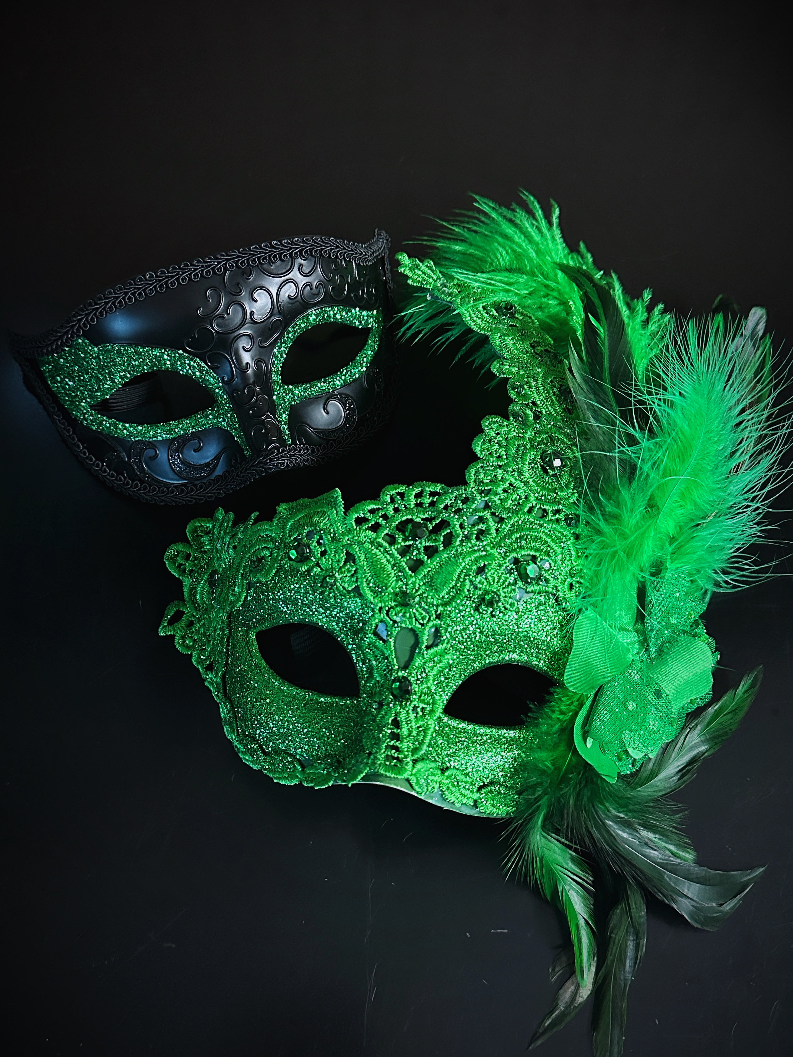 Couples masquerade mask set in green/