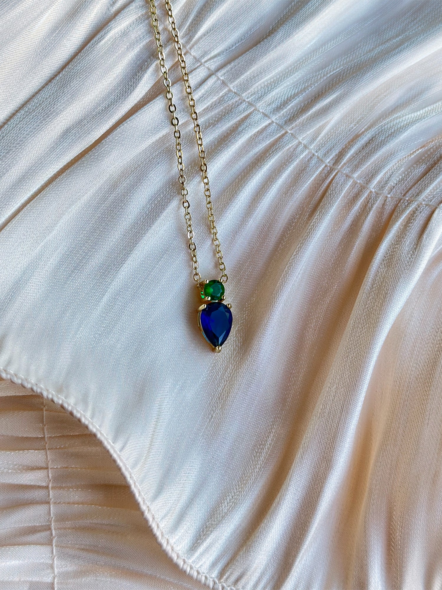 Taissa - Necklace (Gold/Blue/Green)