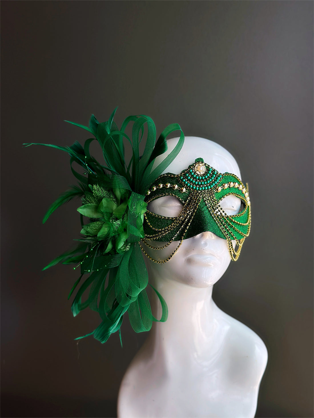 Emerald Majesty Mask - Green/Gold