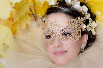 Elizabeth Lace Mask - Gold