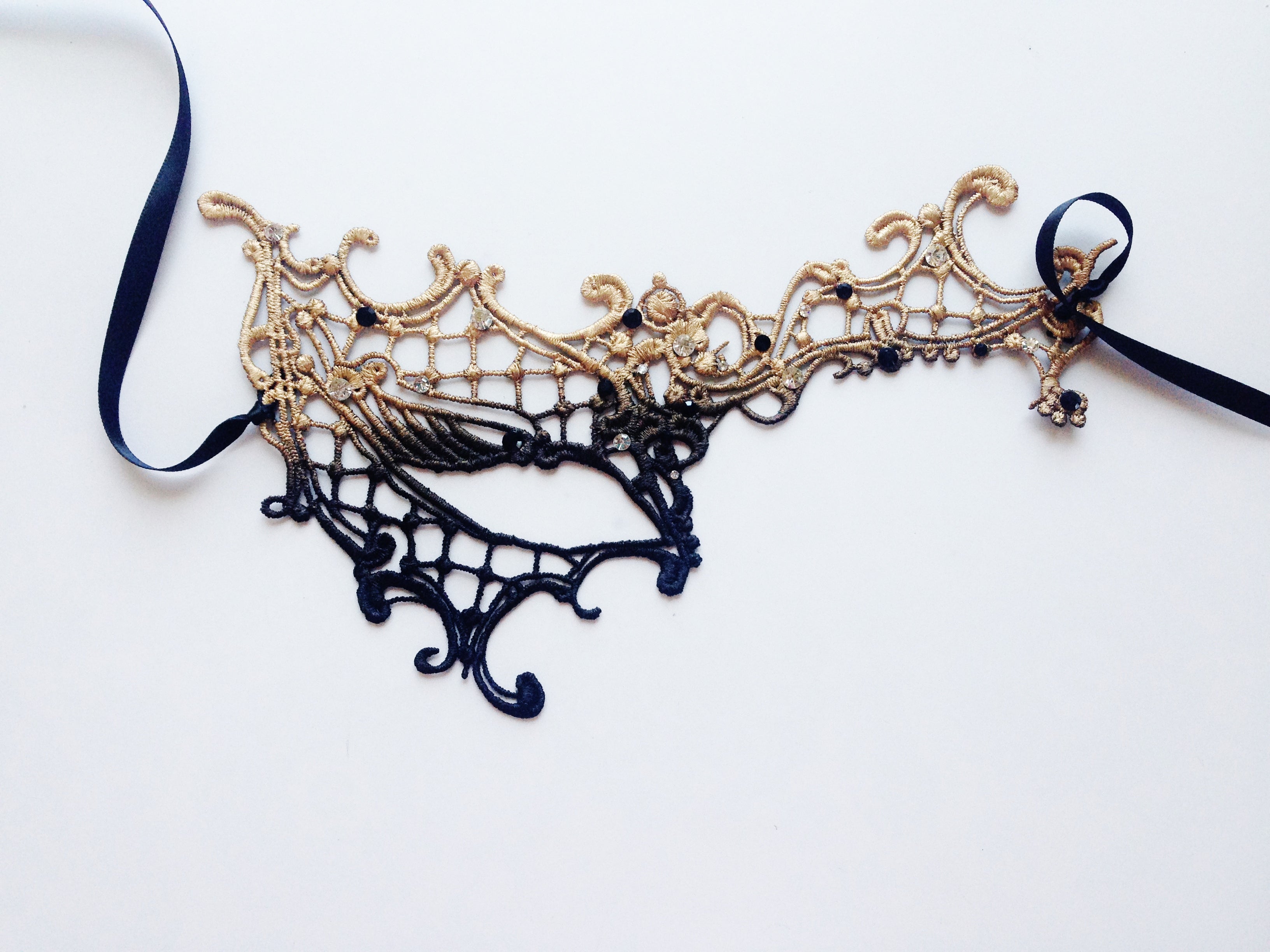 Phantom Lace Mask - Gold Ombre