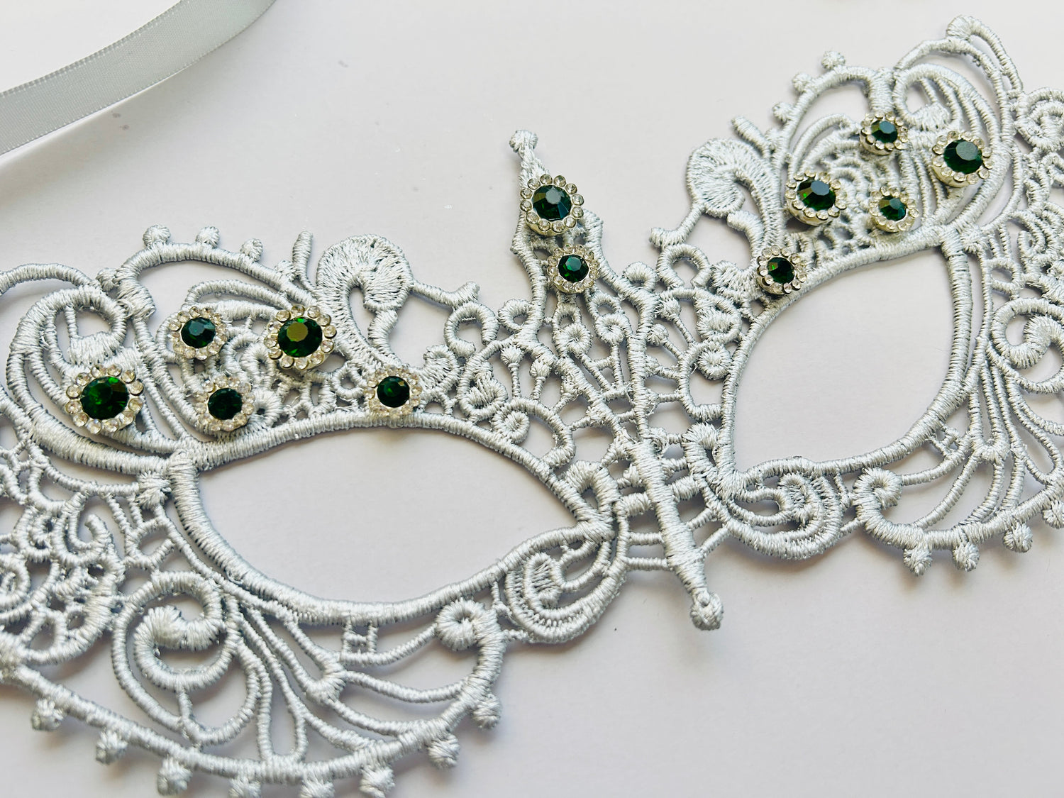 Royale Gala Mask - Silver Emerald