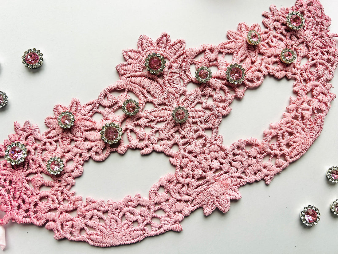 Moon Ball Mask - Light Pink