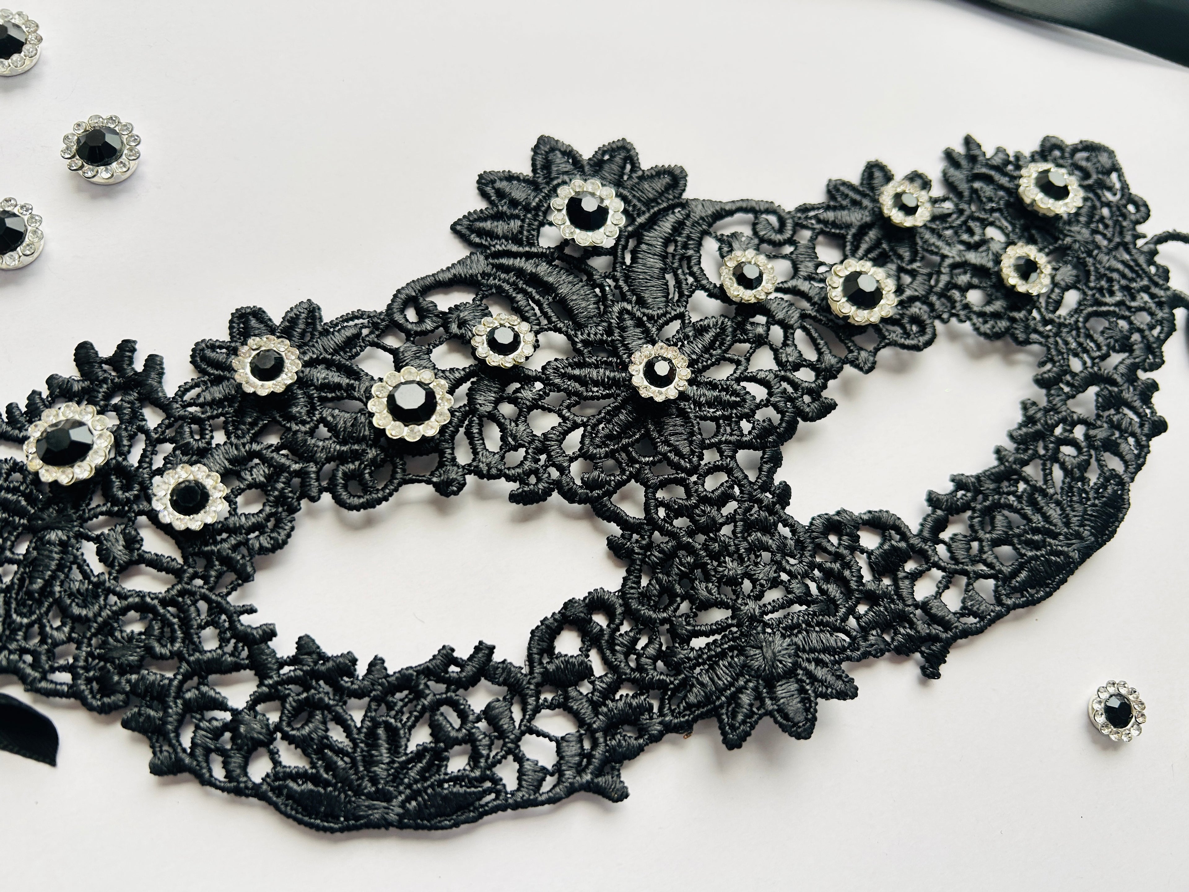 Moon Ball Mask - Black