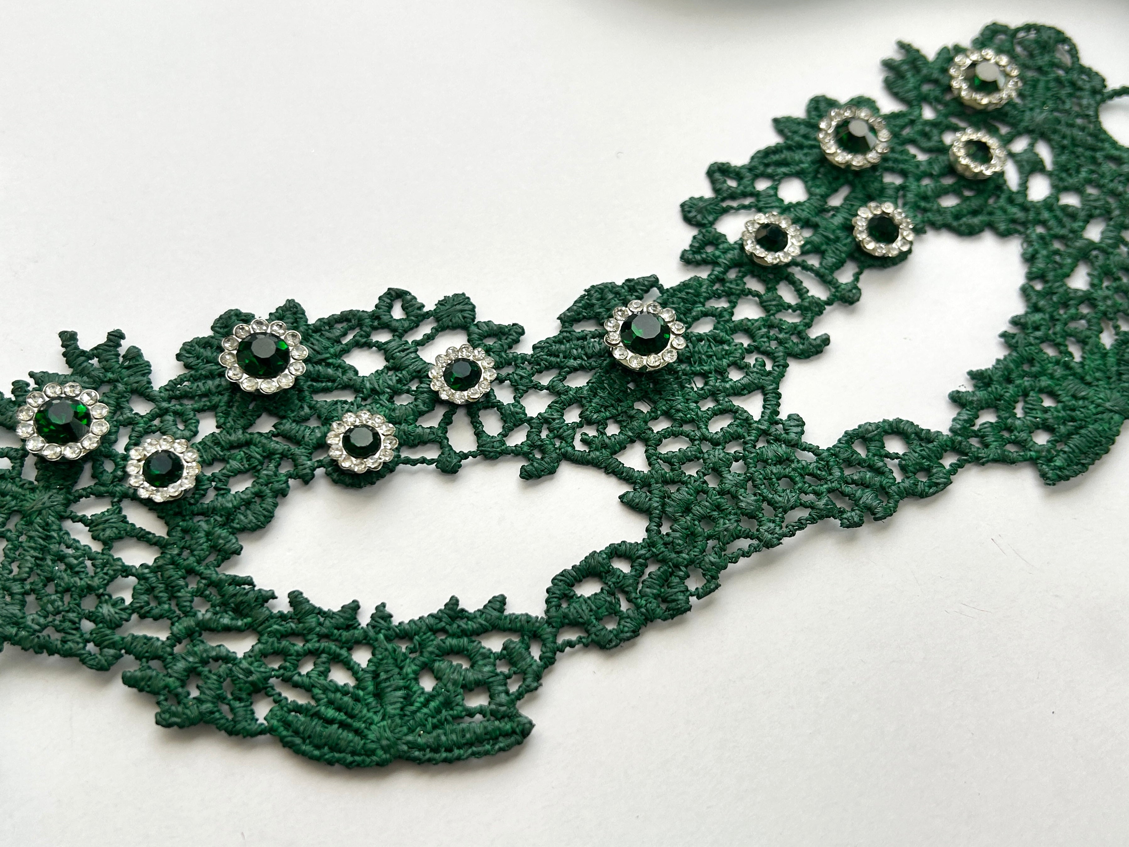 Velvet Night Mask - Emerald Lace Mask